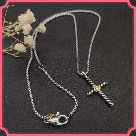 💓💓💓💓💓💓NEW Small Cross Necklace💓💓💓💓 - Picture 4 of 6